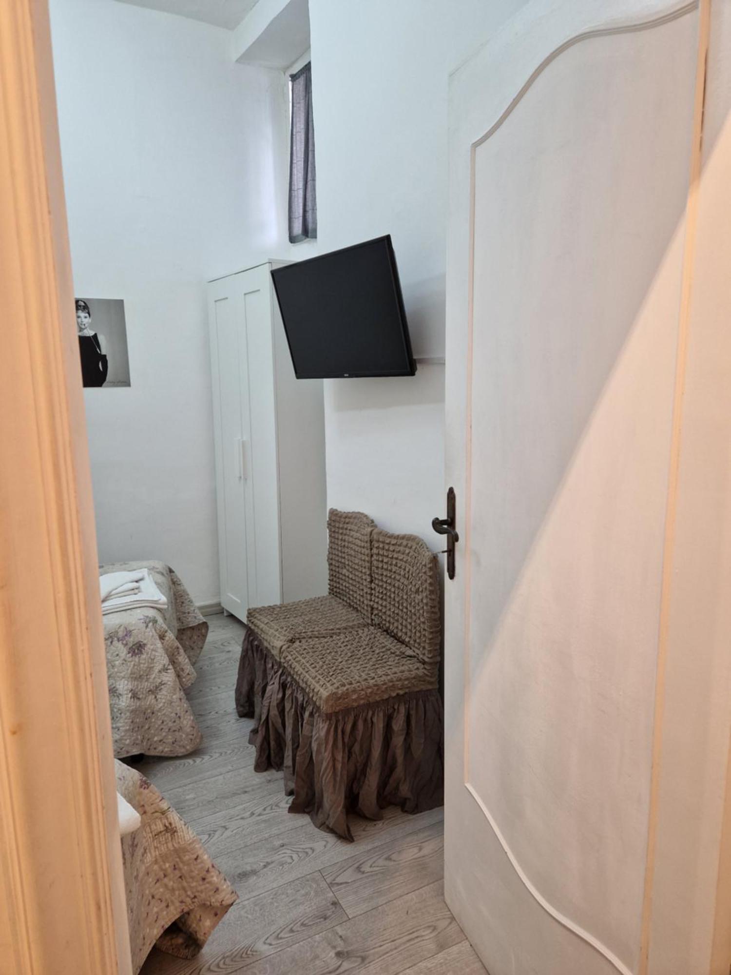 Affittacamere Cecco Rooms 拉维罗 外观 照片