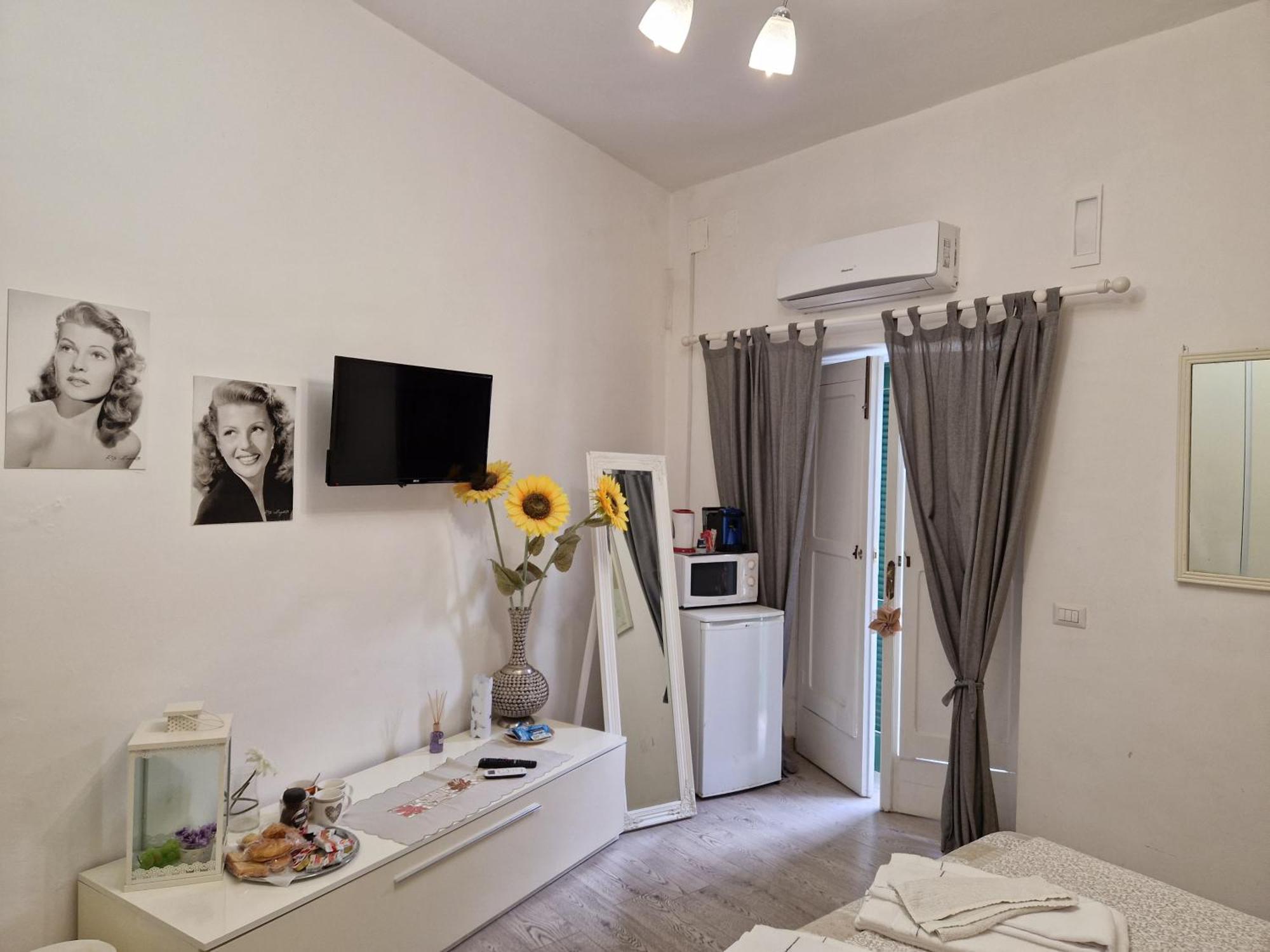 Affittacamere Cecco Rooms 拉维罗 外观 照片