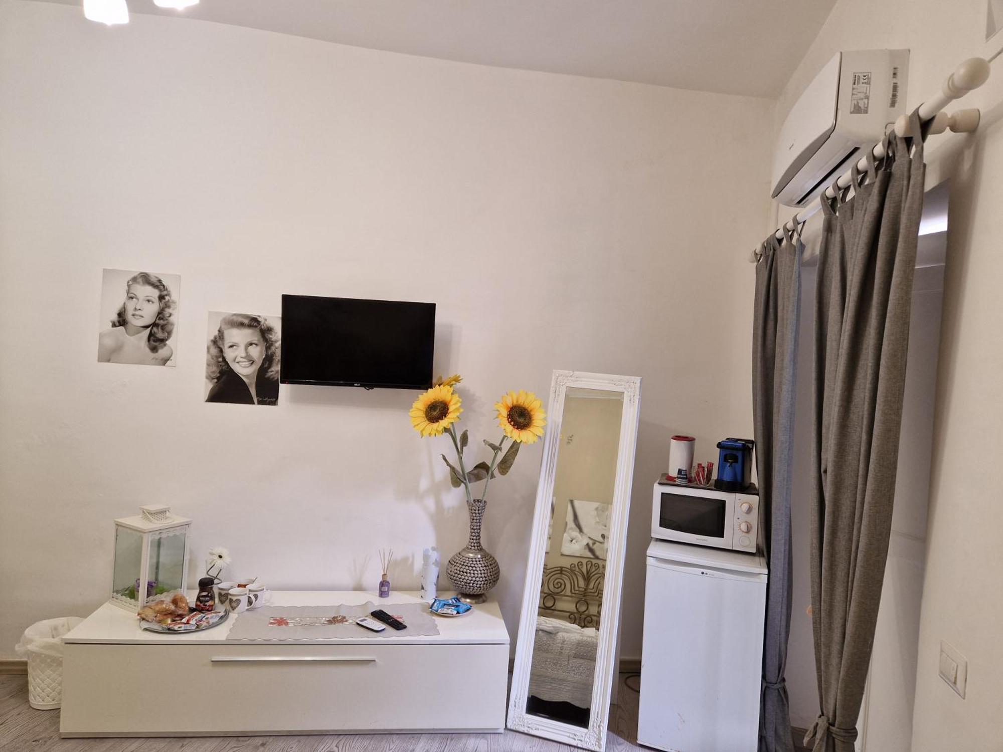 Affittacamere Cecco Rooms 拉维罗 外观 照片