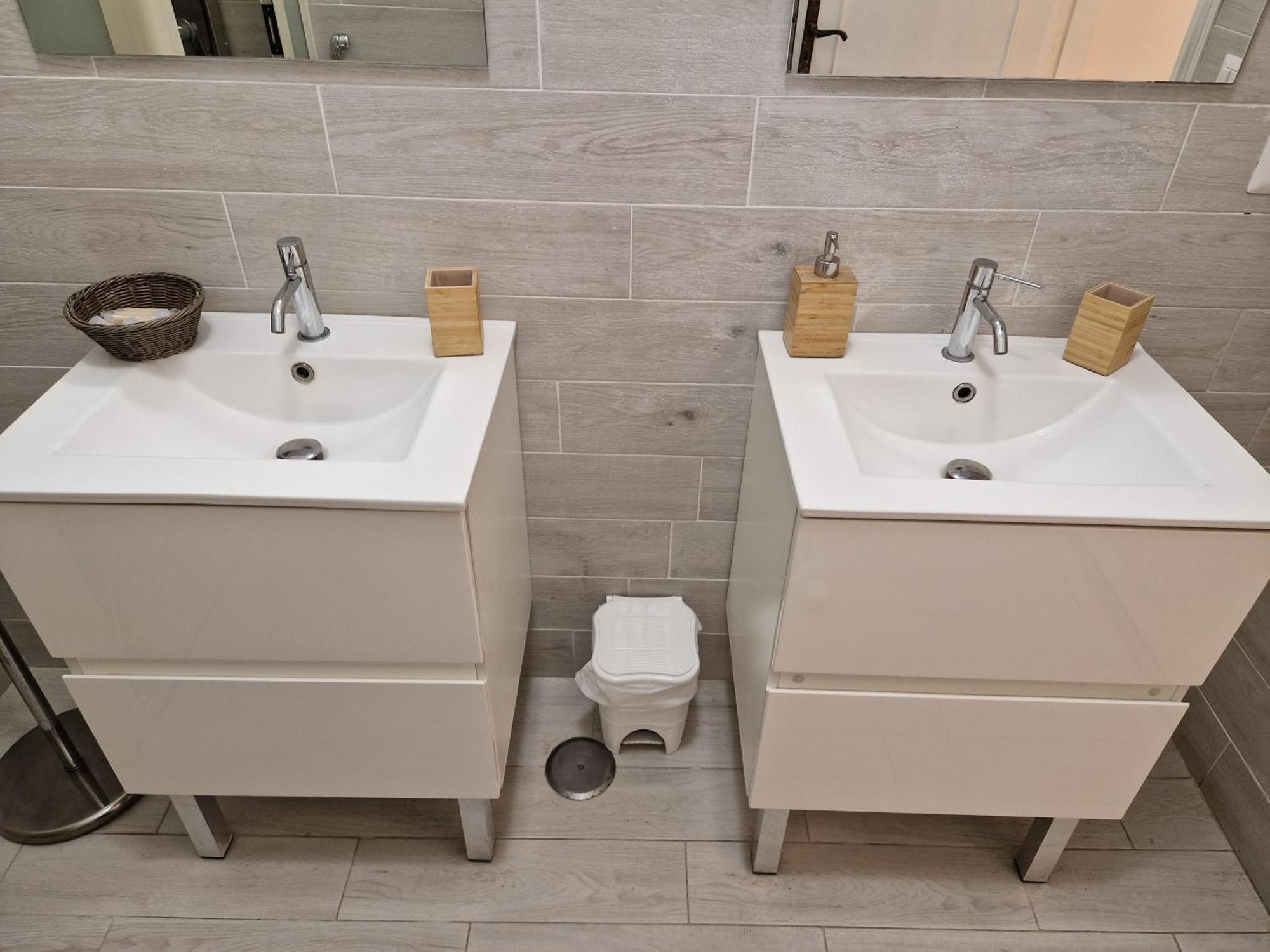 Affittacamere Cecco Rooms 拉维罗 外观 照片