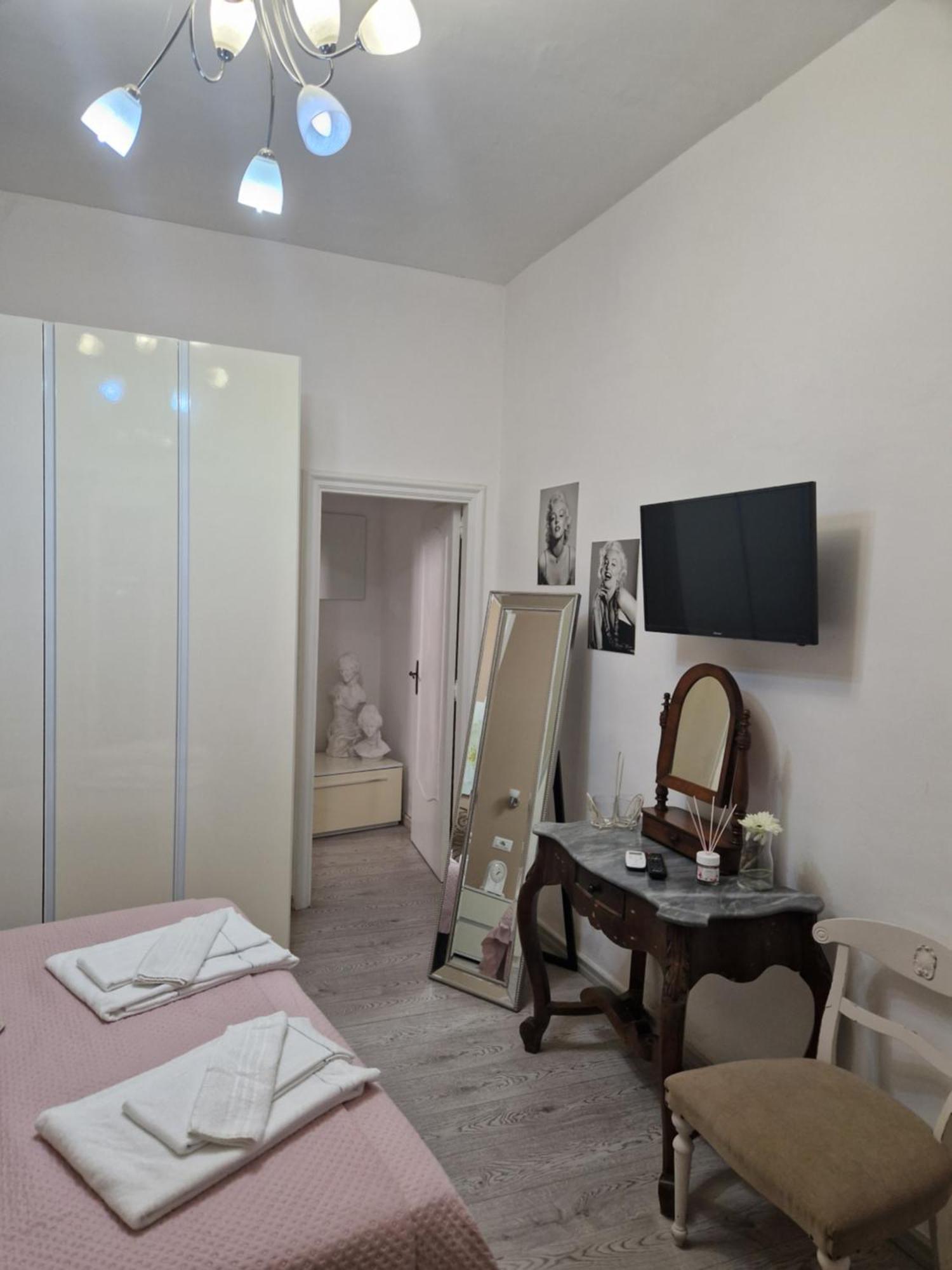Affittacamere Cecco Rooms 拉维罗 外观 照片